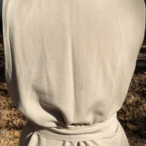 Vince Camino Sleeveless Vest - Picture 4 of 7